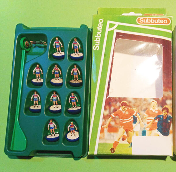 329 - LW Team : ENGLAND Ref. 329 (JH)