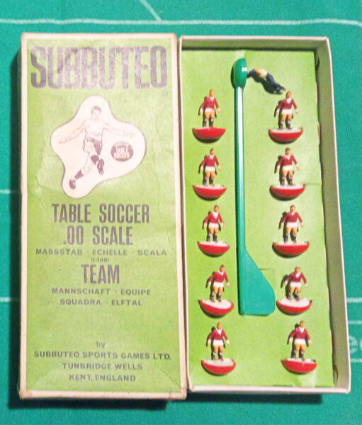 100 - HW Team : MANCHESTER UNITED Ref. 100 (ZZ)