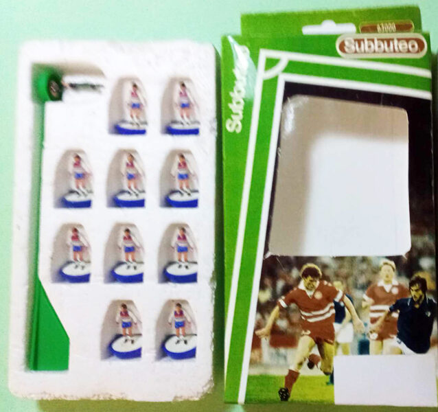 329 - LW Team : ENGLAND Ref. 329 (GZ)